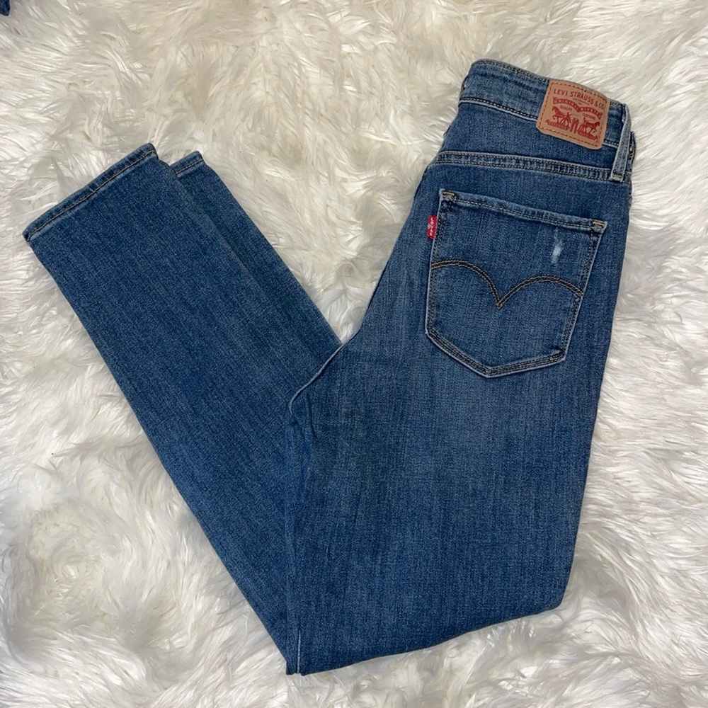 3 for $50🎉Levi’s distressed 721 high rise skinny